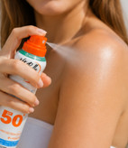 اسپری 150 میل ضد آفتاب SPF ۵۰ پوست حساس ویتابلا